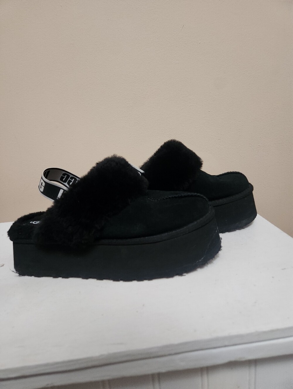 Black Platform UGGs with a 2” Platform - Picture 4 of 4